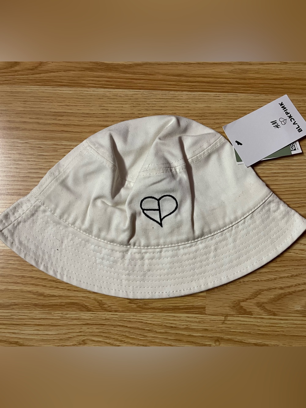 BLACKPINK x H&M Women’s White Bucket Hat with Heart Motif